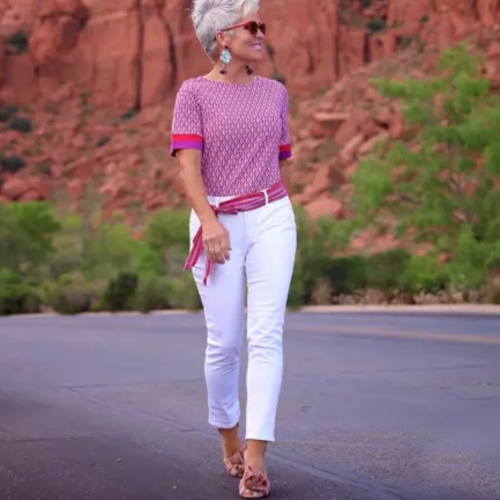 CHICO’s Girlfriend cut- ankle length - white jeans